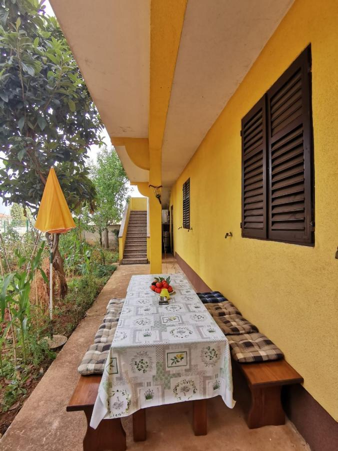 Apartment Dalmatini Tar-Vabriga Extérieur photo